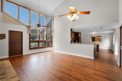 Casa en venta en Orlando, Florida, 4 dormitorios, 196.12 m2 № 1902270 - foto 5