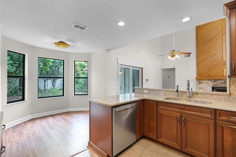 Casa en venta en Orlando, Florida, 4 dormitorios, 196.12 m2 № 1902270 - foto 14