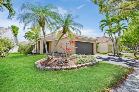 Villa ou maison à vendre à Weston, Floride: 3 chambres, 129.13 m2 № 1741304 - photo 1