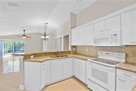 Villa ou maison à vendre à Weston, Floride: 3 chambres, 129.13 m2 № 1741304 - photo 10