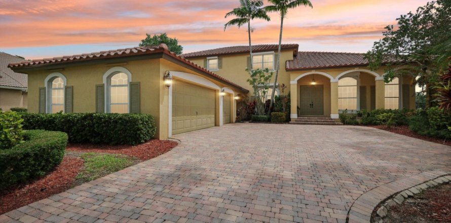 Casa en Weston, Florida 6 dormitorios, 392.51 m2 № 1221629