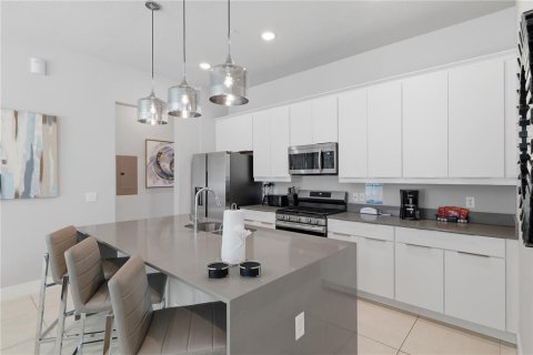 Condo in Four Corners, Florida, 3 bedrooms  № 2223795 - photo 10