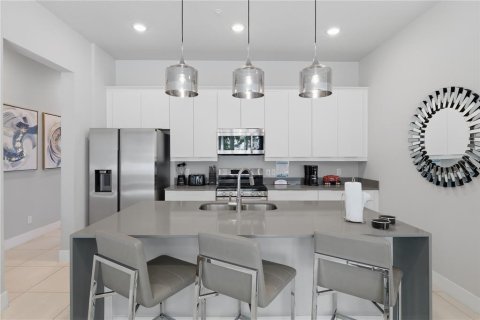 Condo in Four Corners, Florida, 3 bedrooms  № 2223795 - photo 13