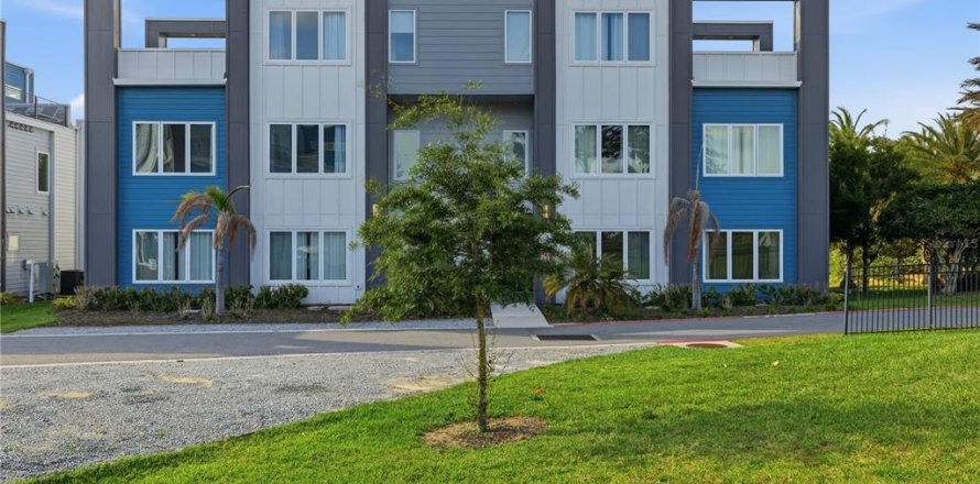 Condo in Four Corners, Florida, 3 bedrooms  № 2223795