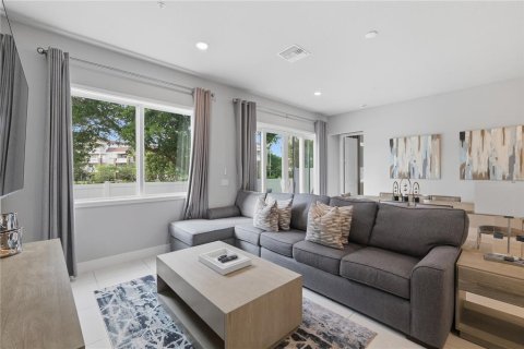 Condo in Four Corners, Florida, 3 bedrooms  № 2223795 - photo 4