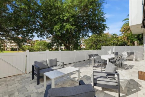 Condo in Four Corners, Florida, 3 bedrooms  № 2223795 - photo 24
