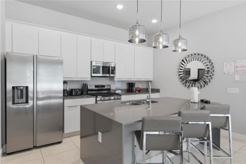 Condo in Four Corners, Florida, 3 bedrooms  № 2223795 - photo 11