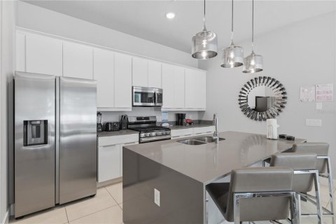 Condo in Four Corners, Florida, 3 bedrooms  № 2223795 - photo 12