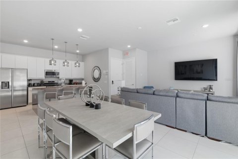 Condo in Four Corners, Florida, 3 bedrooms  № 2223795 - photo 8