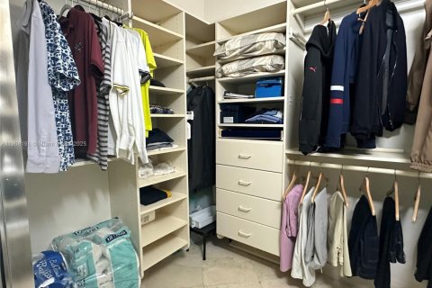 Condominio en venta en Sunny Isles Beach, Florida, 2 dormitorios, 142.14 m2 № 1967911 - foto 8