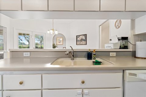 Купить виллу или дом в Спринг-Хилл, Флорида 3 комнаты, 221.01м2, № 2105138 - фото 23