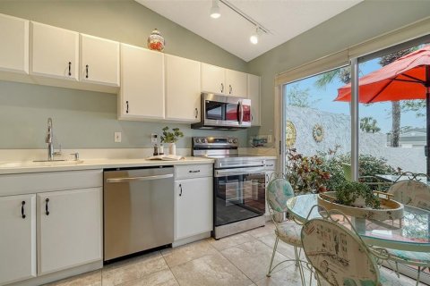 House in Bradenton, Florida 2 bedrooms, 120.03 sq.m. № 1556858 - photo 8