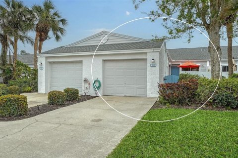 House in Bradenton, Florida 2 bedrooms, 120.03 sq.m. № 1556858 - photo 2