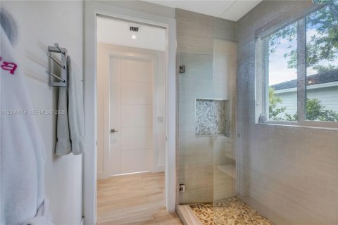 Villa ou maison à vendre à South Miami, Floride: 5 chambres, 346.15 m2 № 2387990 - photo 30