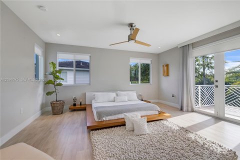 Villa ou maison à vendre à South Miami, Floride: 5 chambres, 346.15 m2 № 2387990 - photo 6