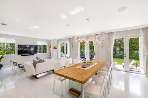 Villa ou maison à vendre à South Miami, Floride: 5 chambres, 346.15 m2 № 2387990 - photo 20