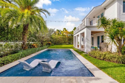 Villa ou maison à South Miami, Floride 5 chambres, 346.15 m2 № 2387990