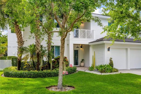 Villa ou maison à vendre à South Miami, Floride: 5 chambres, 346.15 m2 № 2387990 - photo 17