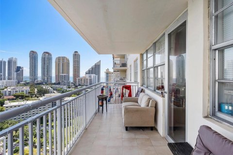 Condominio en venta en Sunny Isles Beach, Florida, 2 dormitorios, 118.45 m2 № 1864782 - foto 5