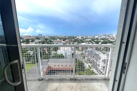 Снять в аренду кондоминиум в Майами, Флорида 1 спальня, 66.52м2, № 1949392 - фото 19