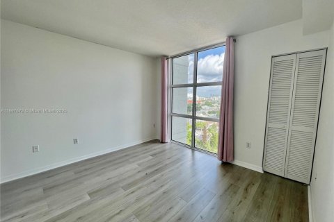 Снять в аренду кондоминиум в Майами, Флорида 1 спальня, 66.52м2, № 1949392 - фото 17