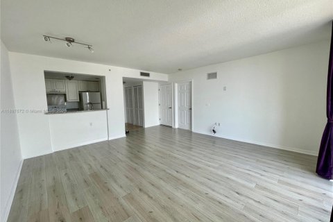 Снять в аренду кондоминиум в Майами, Флорида 1 спальня, 66.52м2, № 1949392 - фото 7