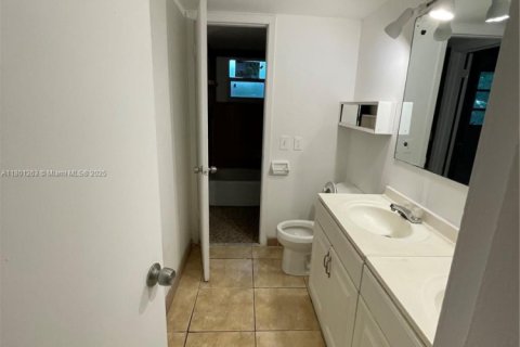 Condominio en venta en Miami, Florida, 2 dormitorios, 77.11 m2 № 1862391 - foto 11