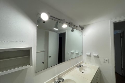 Condominio en venta en Miami, Florida, 2 dormitorios, 77.11 m2 № 1862391 - foto 6