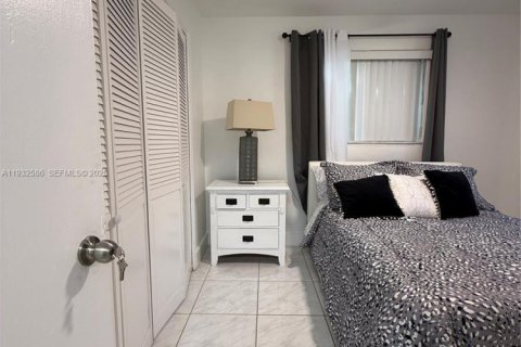 Снять в аренду виллу или дом в Мирамар, Флорида 3 спальни, 139.45м2, № 2034823 - фото 15