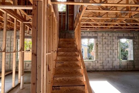 Casa en venta en Saint Petersburg, Florida, 3 dormitorios, 259.1 m2 № 2095883 - foto 4