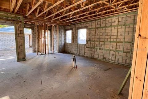 Casa en venta en Saint Petersburg, Florida, 3 dormitorios, 259.1 m2 № 2095883 - foto 5