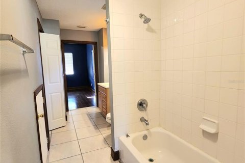 House in Sanford, Florida 4 bedrooms, 167.41 sq.m. № 1523306 - photo 8