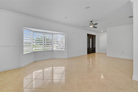 Villa ou maison à vendre à Sunrise, Floride: 4 chambres, 164.25 m2 № 1931676 - photo 5