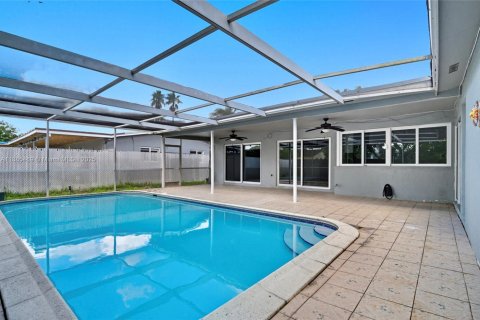 Villa ou maison à vendre à Sunrise, Floride: 4 chambres, 164.25 m2 № 1931676 - photo 30