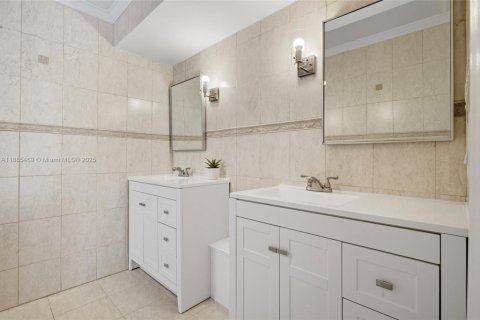 Villa ou maison à vendre à Sunrise, Floride: 4 chambres, 164.25 m2 № 1931676 - photo 17