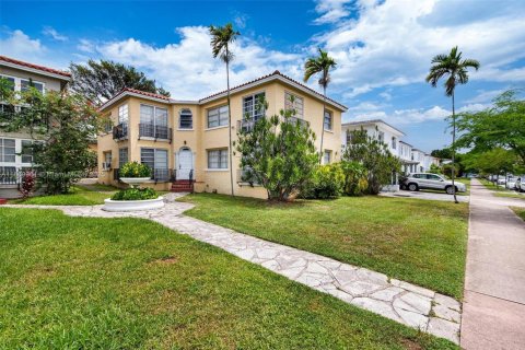 Appartement à louer à Coral Gables, Floride: 2 chambres, 74.32 m2 № 1889253 - photo 6