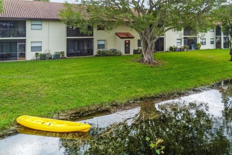 Copropriété à vendre à Deerfield Beach, Floride: 2 chambres, 102.19 m2 № 1968699 - photo 25