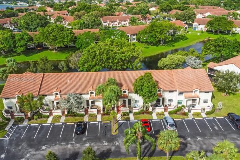 Copropriété à vendre à Deerfield Beach, Floride: 2 chambres, 102.19 m2 № 1968699 - photo 26