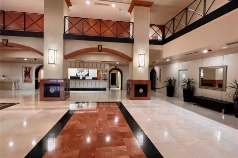 Condo in Miami, Florida, 1 bedroom  № 1921370 - photo 28