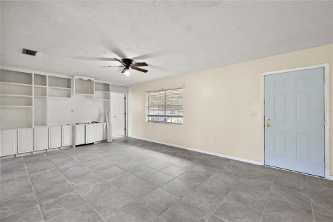 House in Ocala, Florida 2 bedrooms, 106.09 sq.m. № 1435692 - photo 12