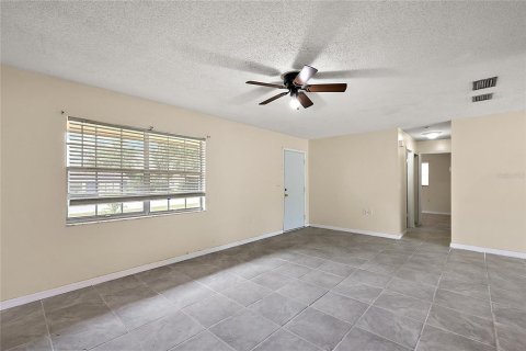 House in Ocala, Florida 2 bedrooms, 106.09 sq.m. № 1435692 - photo 11