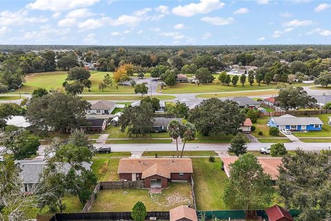 House in Ocala, Florida 2 bedrooms, 106.09 sq.m. № 1435692 - photo 6