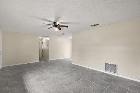 House in Ocala, Florida 2 bedrooms, 106.09 sq.m. № 1435692 - photo 10