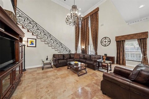 House in Tampa, Florida 5 bedrooms, 512.82 sq.m. № 2398363 - photo 9