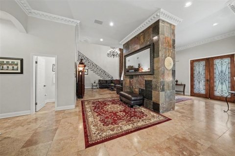 House in Tampa, Florida 5 bedrooms, 512.82 sq.m. № 2398363 - photo 10
