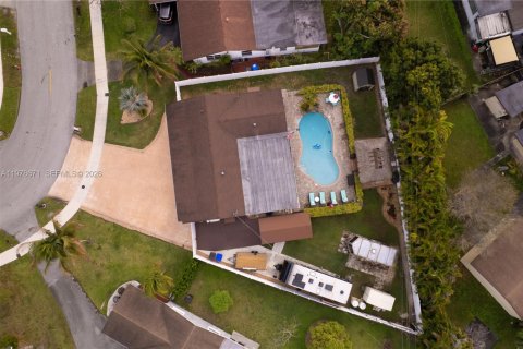 Casa en North Lauderdale, Florida 3 dormitorios, 145.86 m2 № 2045757