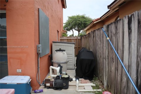 House in Homestead, Florida 3 bedrooms, 178.28 sq.m. № 1809833 - photo 29