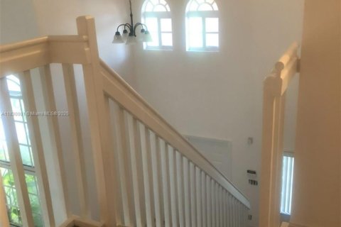 House in Homestead, Florida 3 bedrooms, 178.28 sq.m. № 1809833 - photo 15