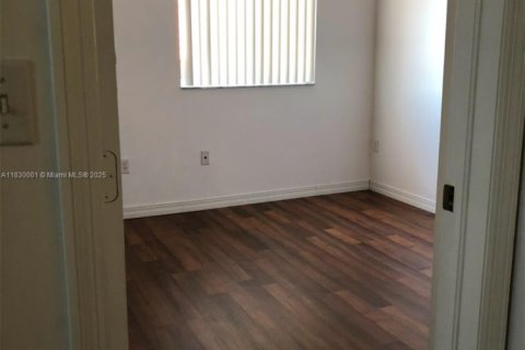 House in Homestead, Florida 3 bedrooms, 178.28 sq.m. № 1809833 - photo 22