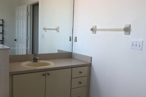 House in Homestead, Florida 3 bedrooms, 178.28 sq.m. № 1809833 - photo 21